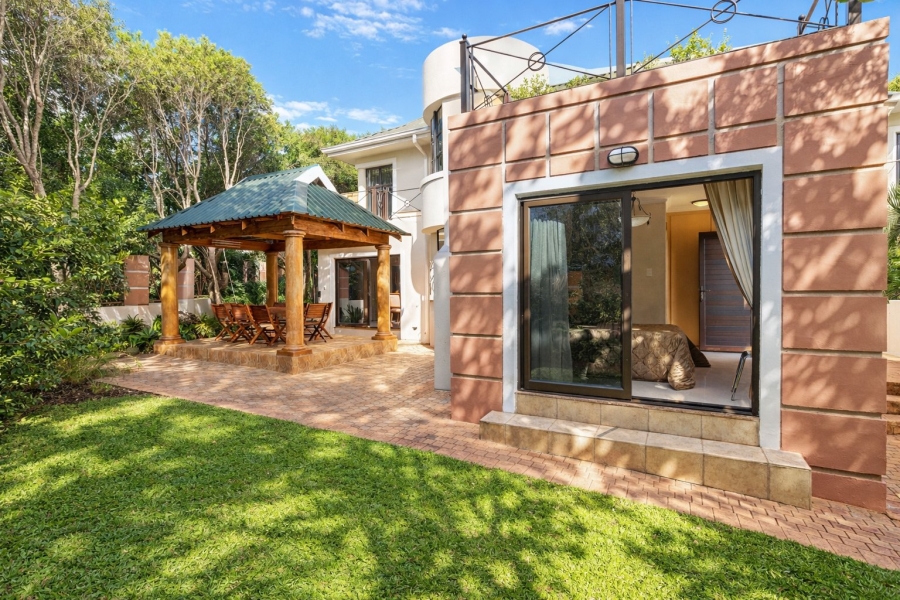 5 Bedroom Property for Sale in Caribbean Beach Club North West